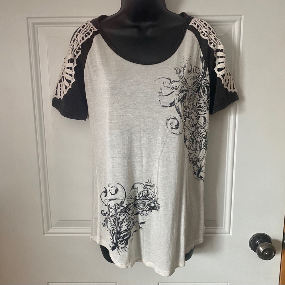 Daytrip Cold Shoulder Top